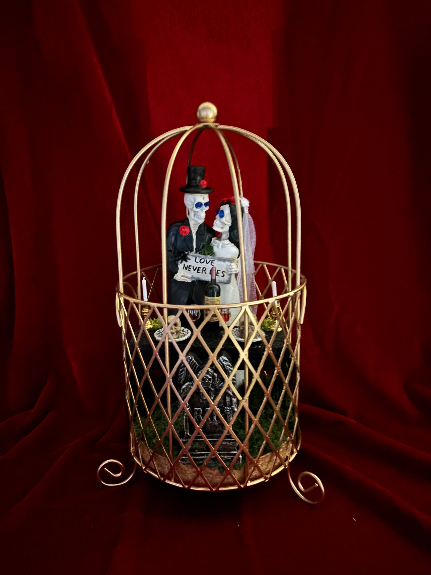 Till Deaths Reception - Skeleton Terrorarium