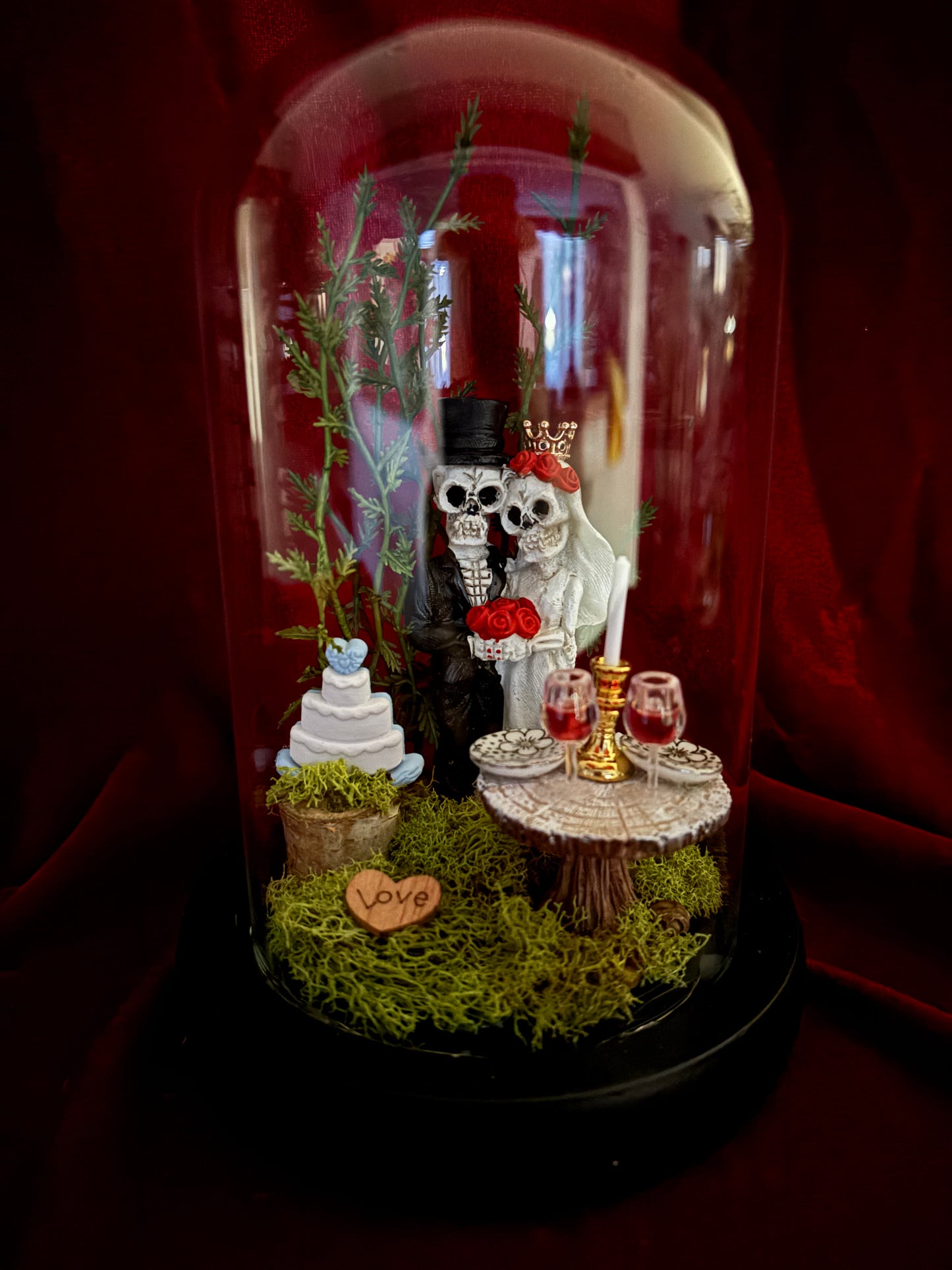 Love Served Cold - Skeleton Terrorarium