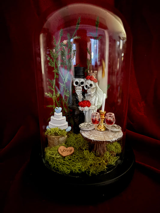 Love Served Cold - Skeleton Terrorarium